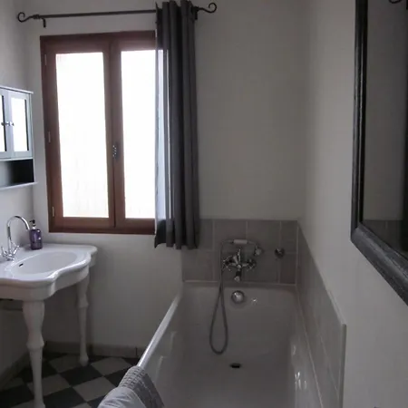 Oda ve Kahvaltı Le Manoir Monlezun